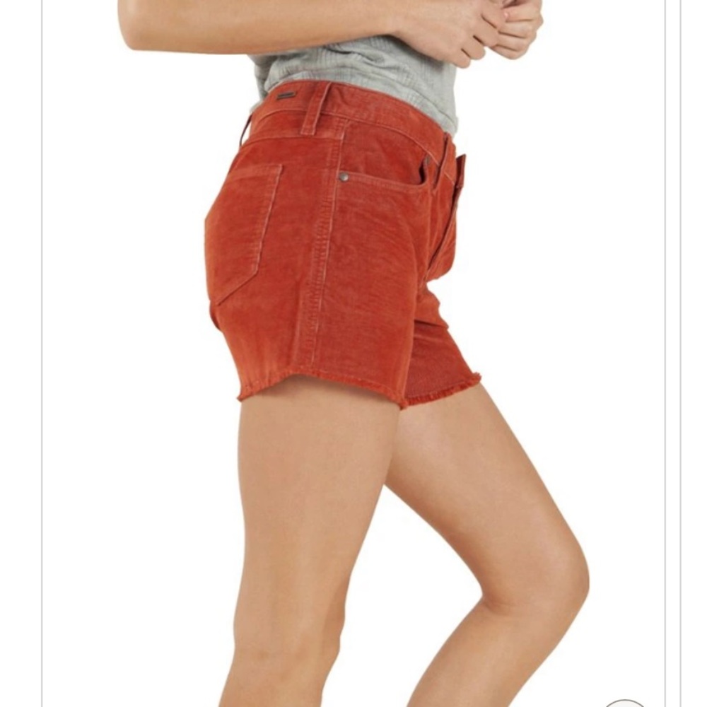 Carve dark coral curduroy cutoffs size 6